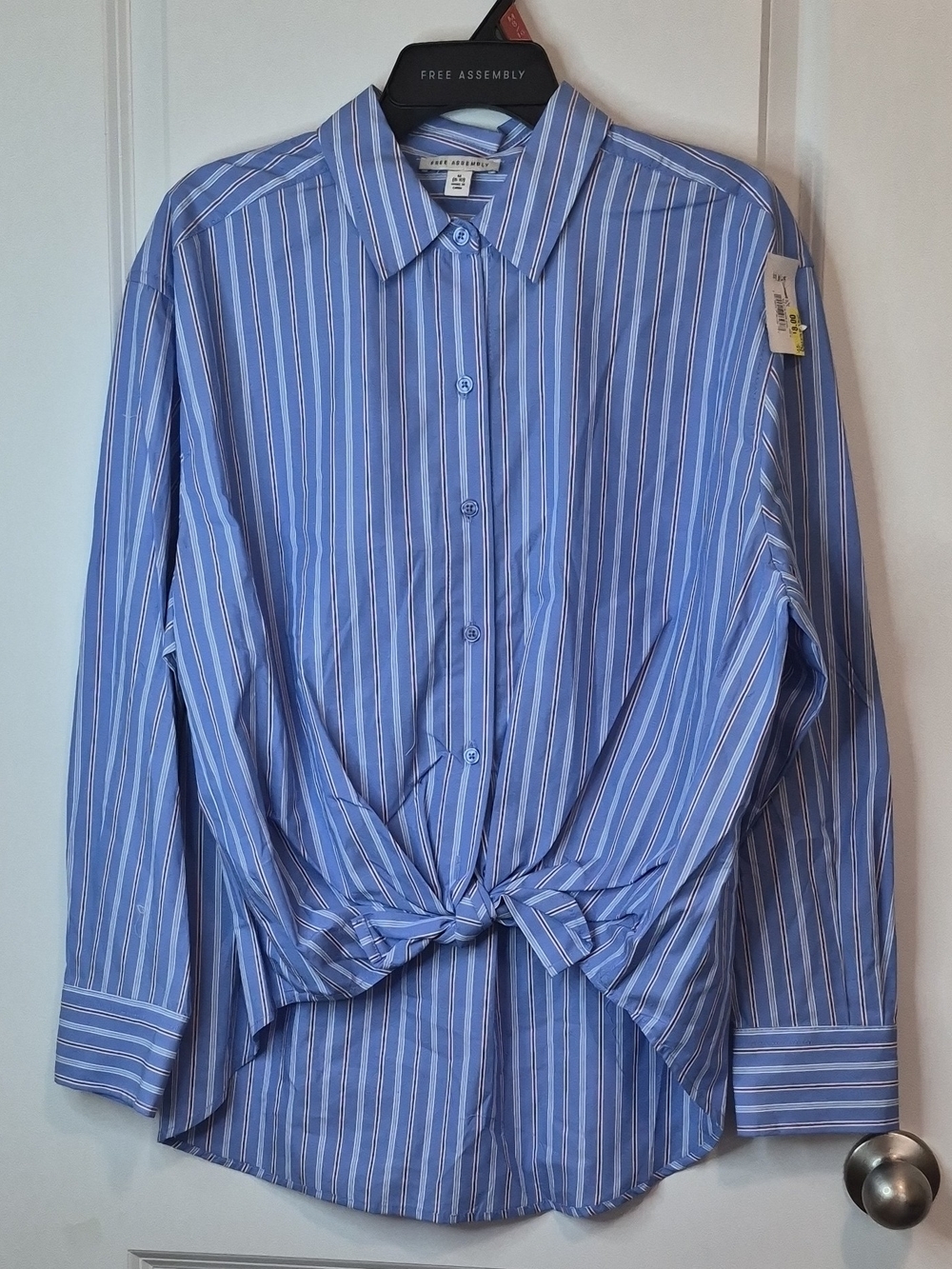 Free Assembly Women's Blue Striped Button-Front Tie Shirt Size M